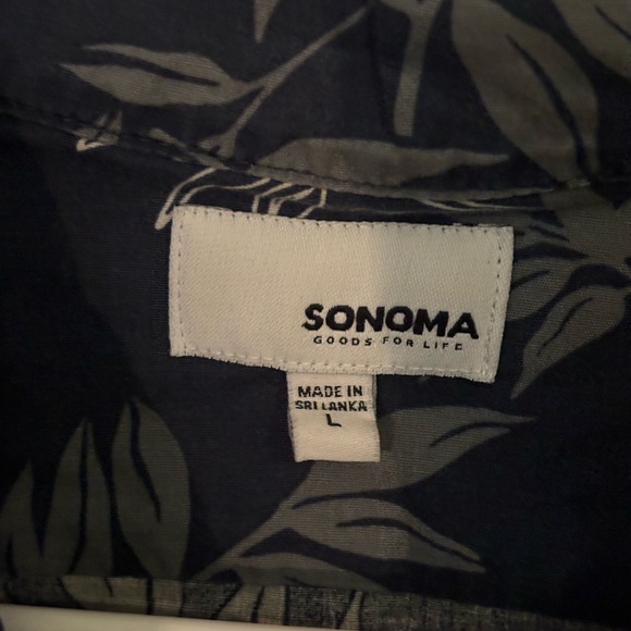 Button up - Picture 2 of 3